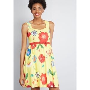 Modcloth Biking Through Brussels A-Line Dress Adjustable Belt Size Small
